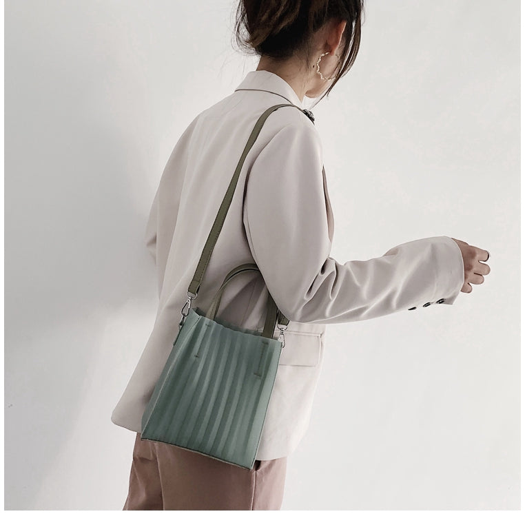 IELGY Korean version of the Messenger bag