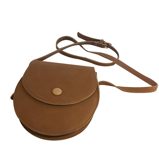 Wide-band solid-color flip semi-circular Messenger bag
