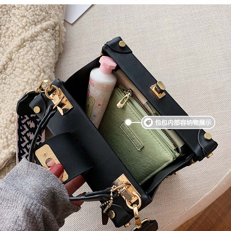 IELGY Autumn And Winter Bag Women Trendy Korean Version Of The Wild Crossbody Western Fashion Handle Box Bag