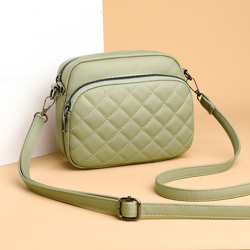 IELGY women's elegant street rhombus messenger bag