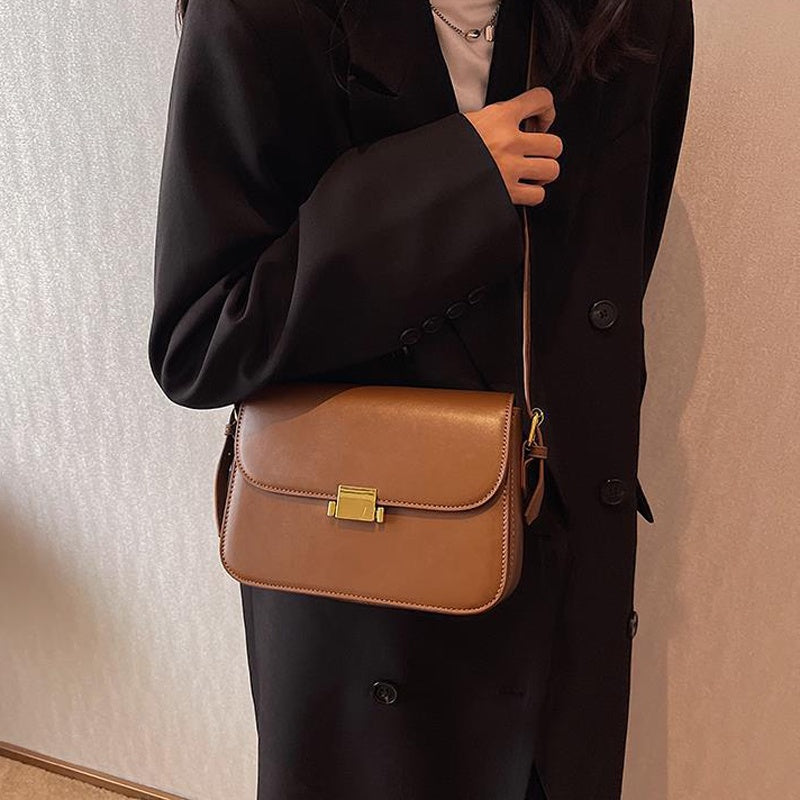 IELGY Women's high-end retro messenger shoulder and armpit small square bag