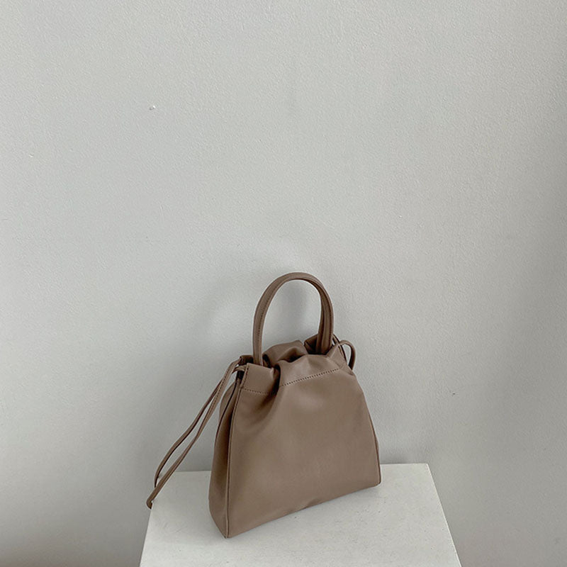 IELGY Korean version One shoulder Soft surface Diagonal Women's bag PU Fashion Black Portable Large capacity