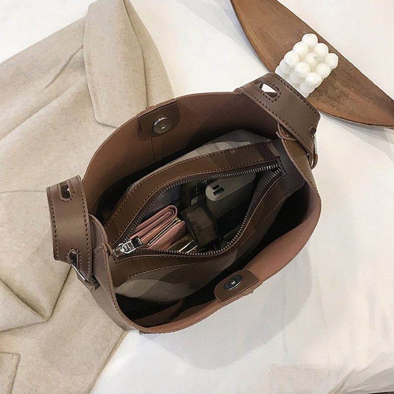 Ielgy bucket bag with large capacity of Korean fashion style for women