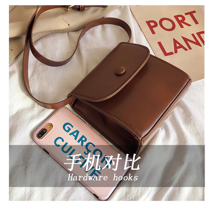 IELGY Retro messenger bag Hong Kong style all-match square bag Korean version of simple solid color large capacity single shoulder