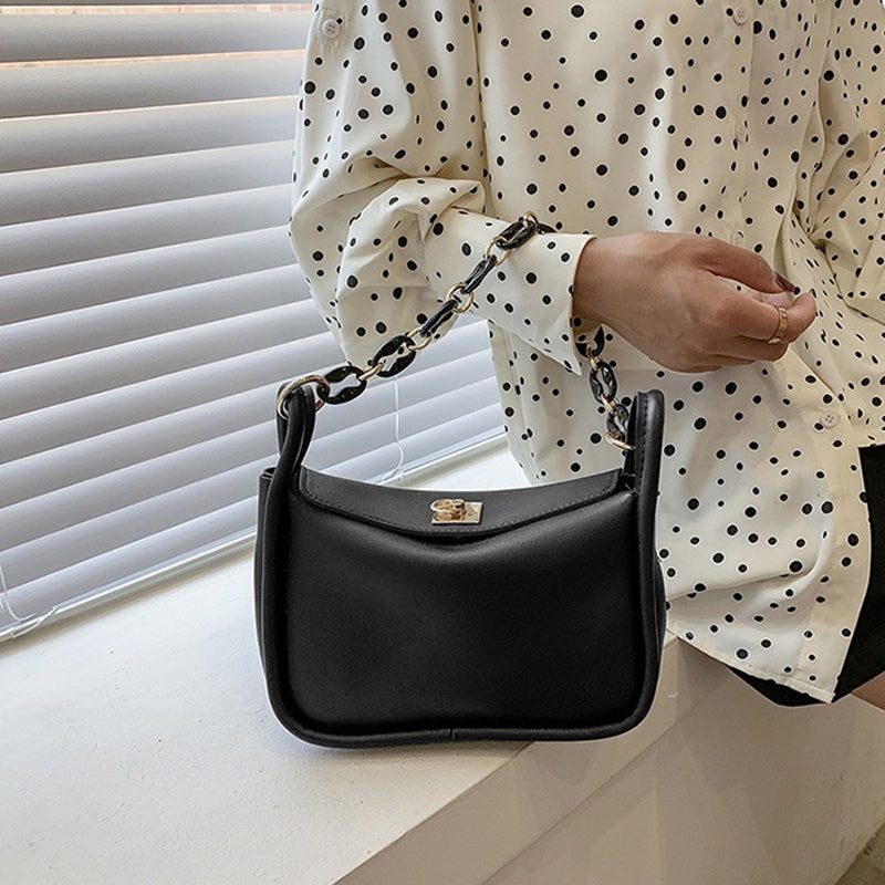 IELGY fashion three-dimensional solid color design sense retro simple chain messenger bag
