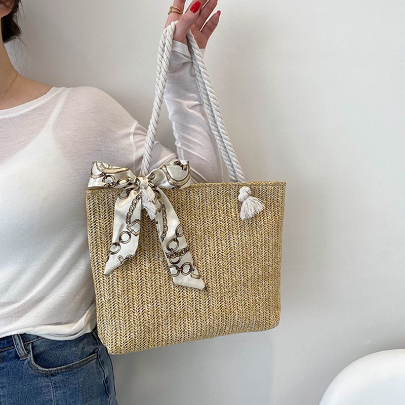 IELGY fairy style large-capacity bucket portable straw woven one-shoulder shopping bag