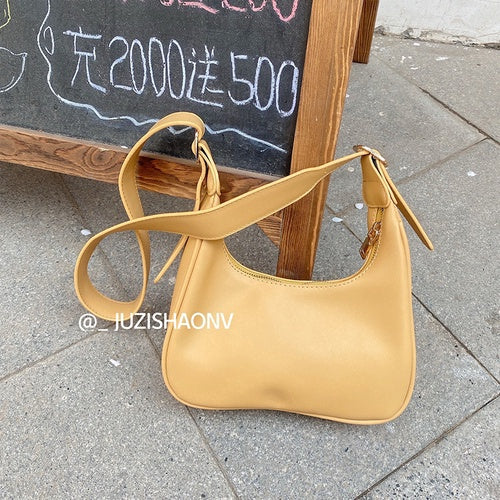 IELGY Baobao female retro armpit medieval bag hand-held crescent Single Shoulder Messenger dumpling baonv Chao