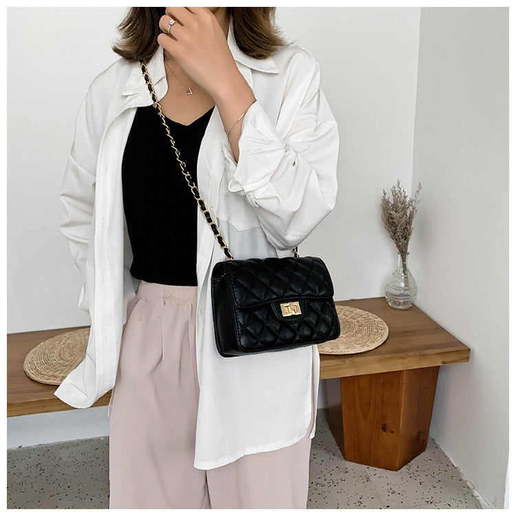 IELGY chain fashion all-match one shoulder solid color Women's messenger bag commuter soft surface White