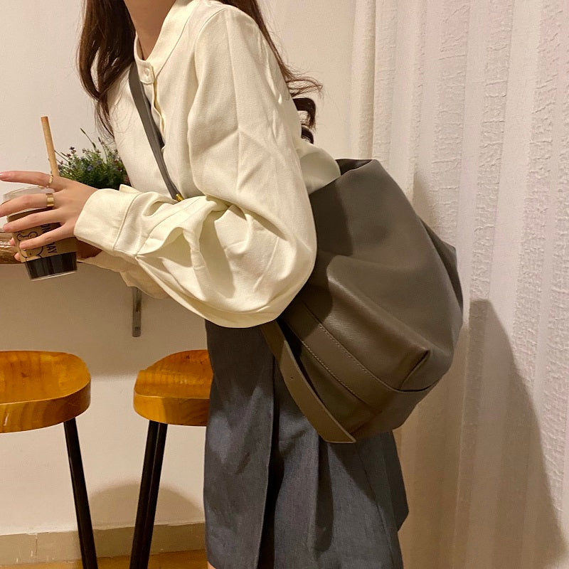 IELGY shoulder Women's bags Korean version Black Casual Large capacity Son and mother Simple handle bag