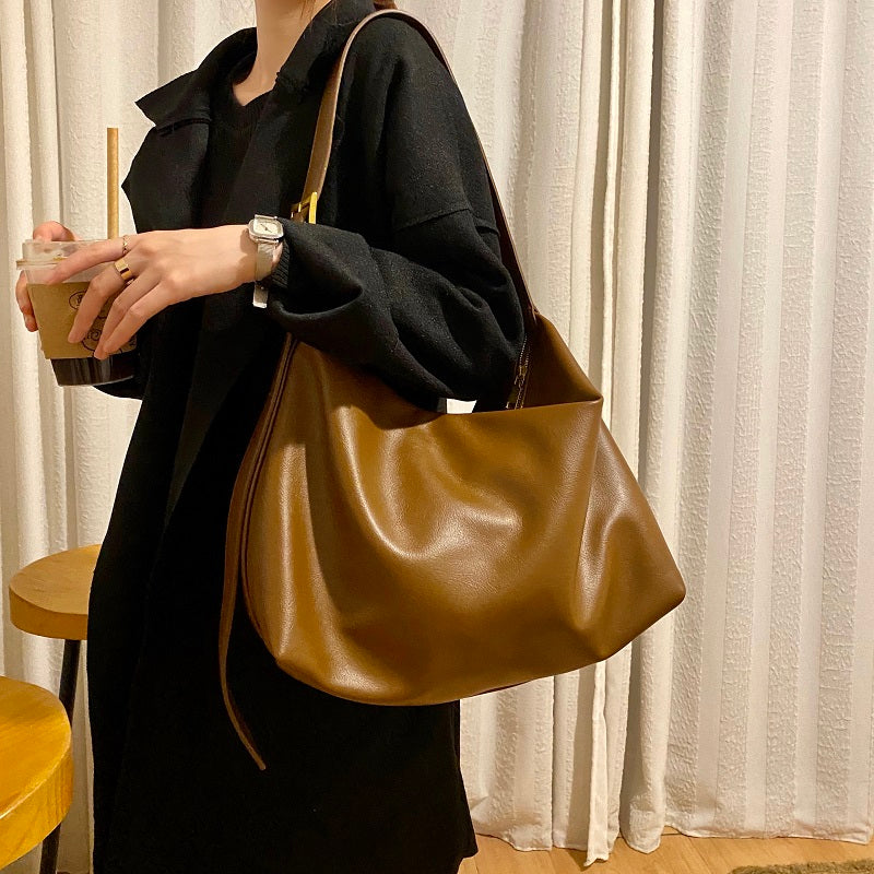 IELGY shoulder Women's bags Korean version Black Casual Large capacity Son and mother Simple handle bag