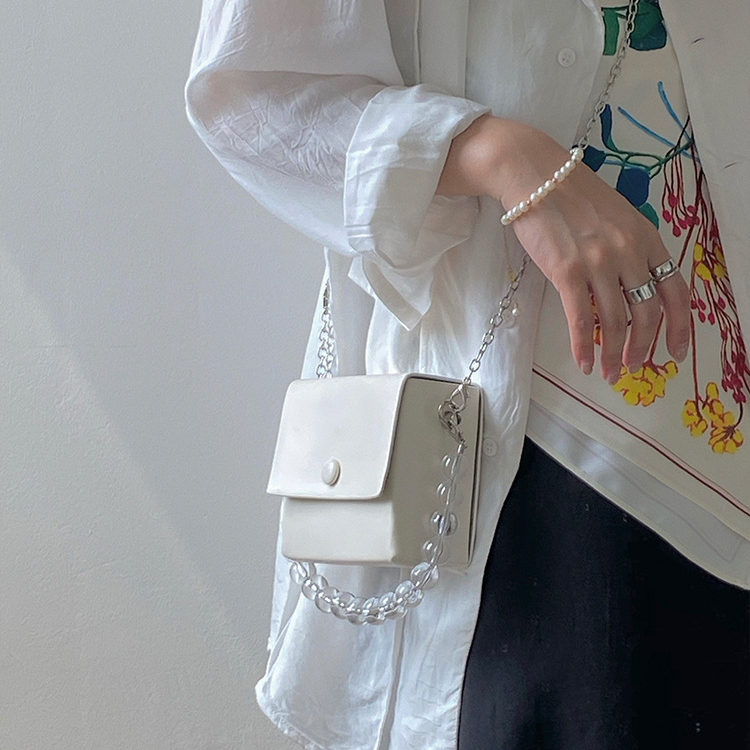 IELGY Small group retro pearl bag girl summer chain small square bag oblique bag girl cute handbag