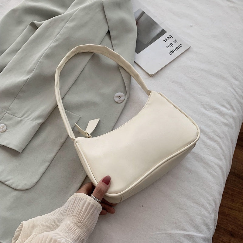IELGY Women's fashion pure color one-shoulder bag hundred women bag tide.