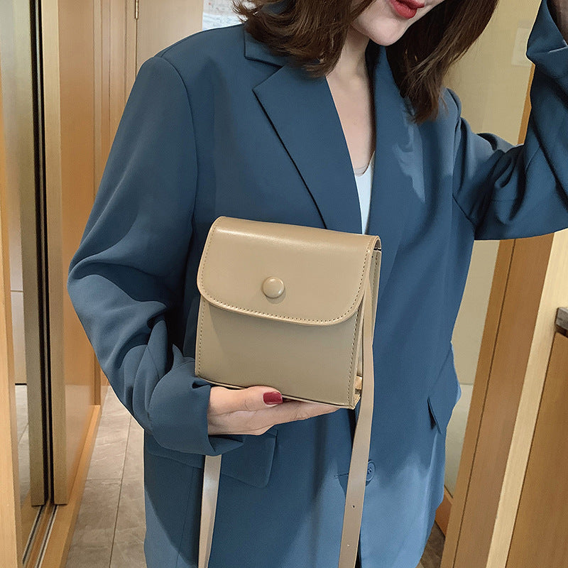 IELGY Retro messenger bag Hong Kong style all-match square bag Korean version of simple solid color large capacity single shoulder