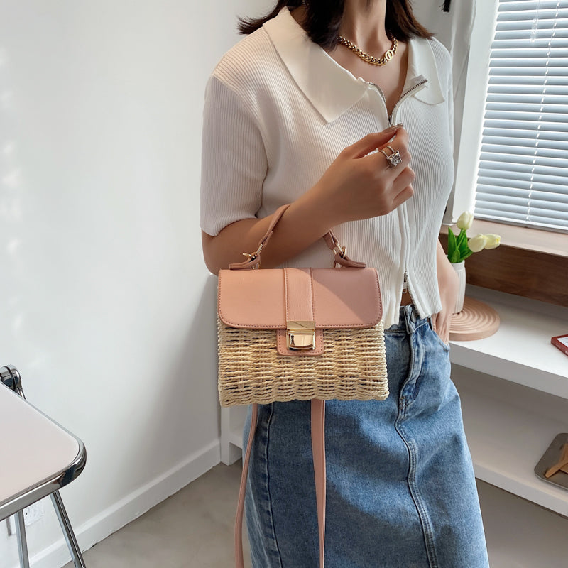 IELGY ins fashion messenger bag portable design sense niche all-match square summer Women's straw woven