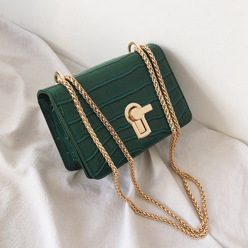 IELGY Crossbody bag Korean version of the wild Messenger bag fashion chain shoulder bag