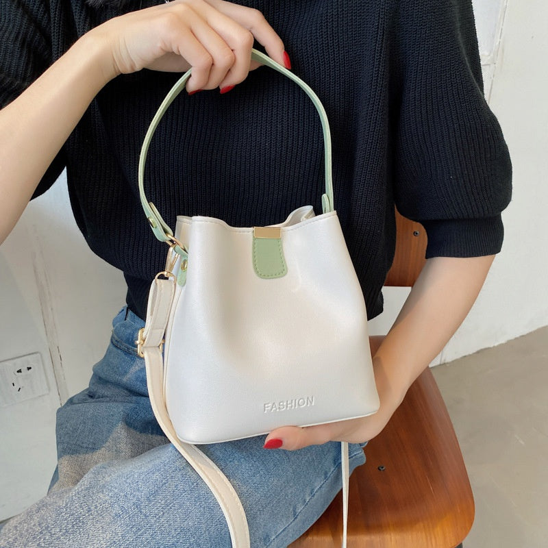 IELGY Korean version One-shoulder crossbody Contrast bucket bag