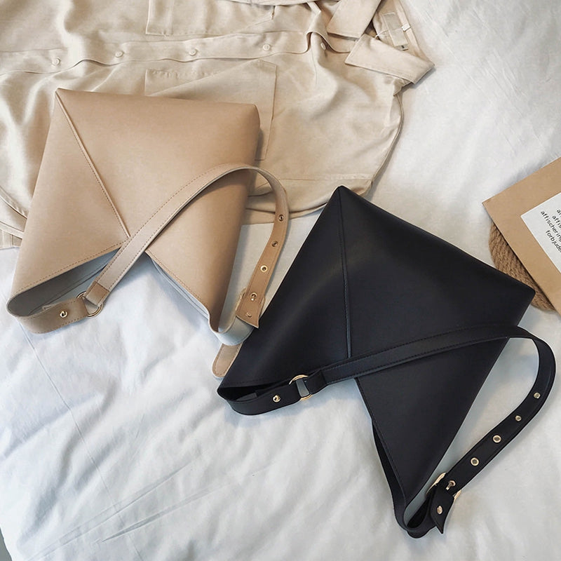 Ielgy large bag women's new 2020 retro simple Korean bucket bag with INS large capacity Single Shoulder Messenger mother bag