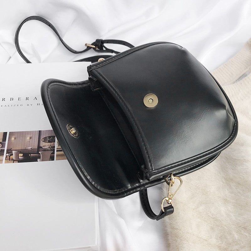 IELGY Retro Small Square Shoulder Messenger Bagshoulder crossbody women simple bag classic street fashion laptop shoulder bag for women