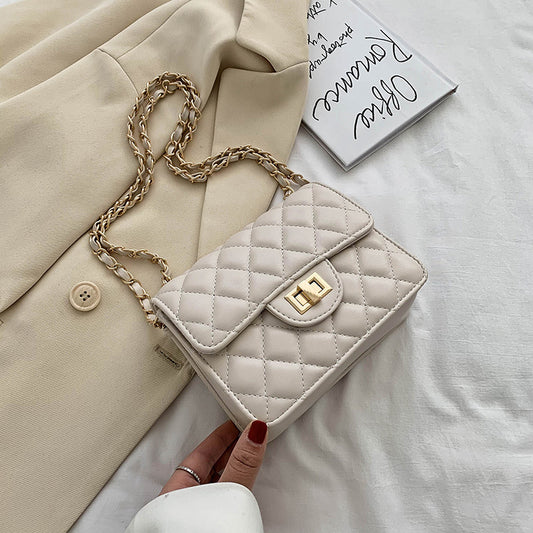 IELGY chain fashion all-match one shoulder solid color Women's messenger bag commuter soft surface White