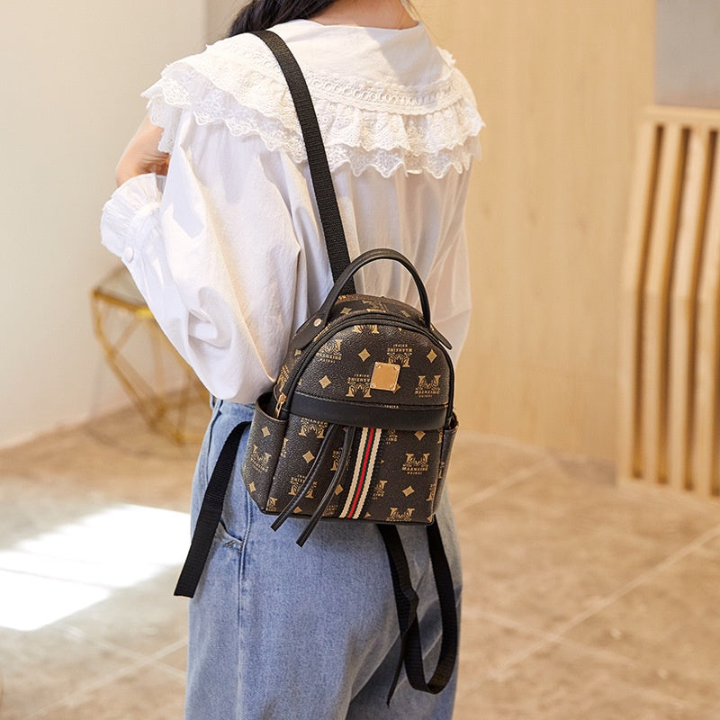 IELGY Korean printing contrast color drawstring backpack large capacity simple handbag