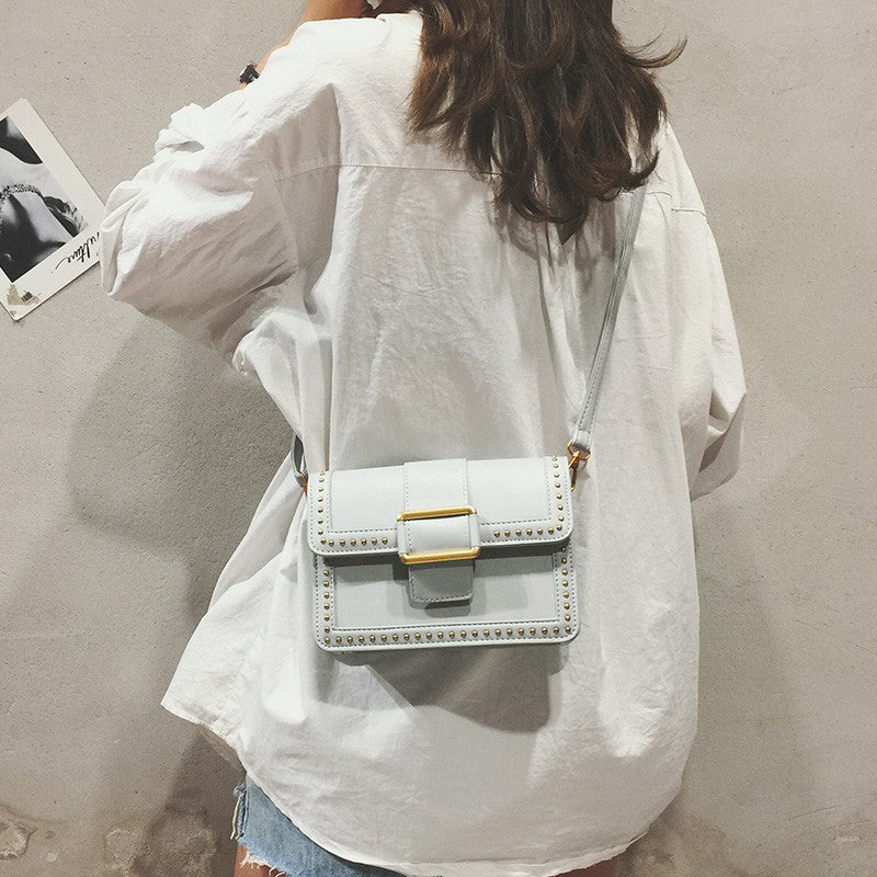 Korean version of the rivet small square bag shoulder Messenger bag