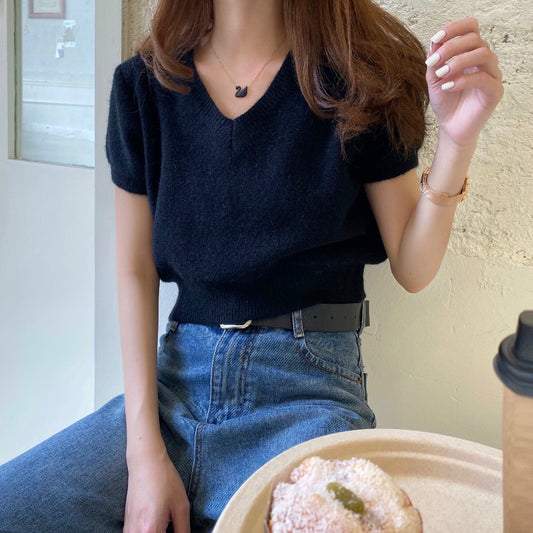 IELGY knitted short-sleeved T-shirt women summer new loose and thin short V-neck top T-shirt