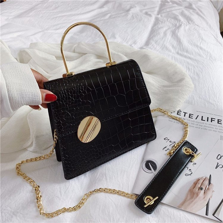 IELGYShoulder Bad hand chain single shoulder slung small fresh crocodile pattern bag Korean metal handbag Solid color