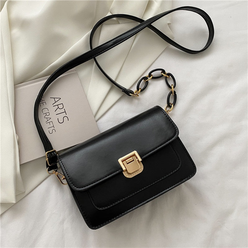 IELGY women's fashionable all-match shoulder bag with western style chain messenger