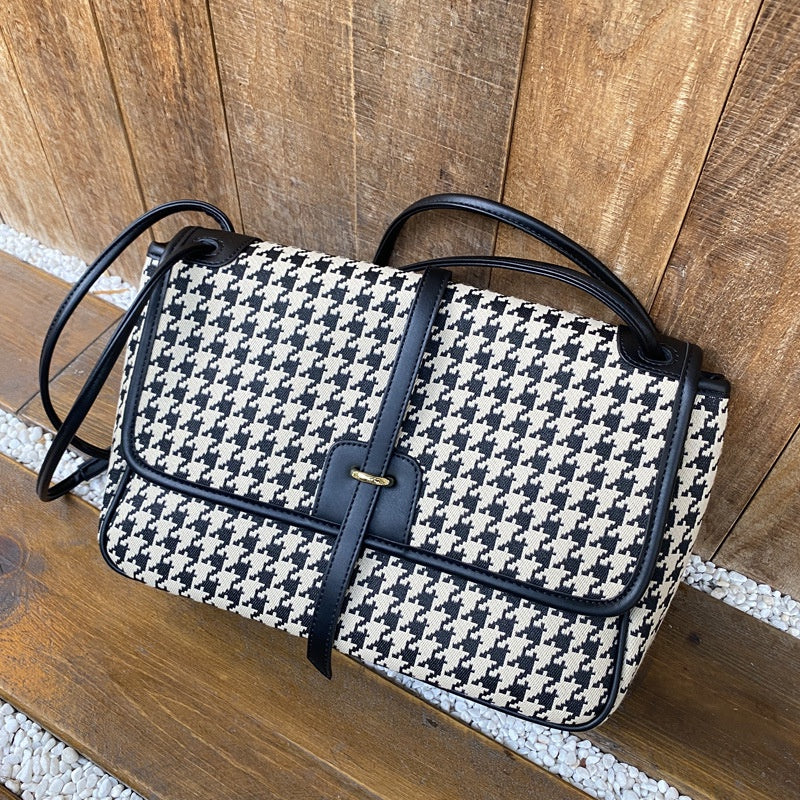 IELGY Korean retro one-shoulder small square bag lattice flap
