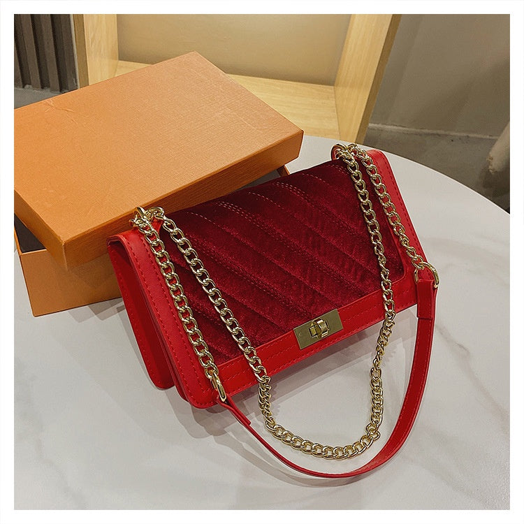 IELGY Women's chain fashion high-end shoulder and armpit diagonal bag