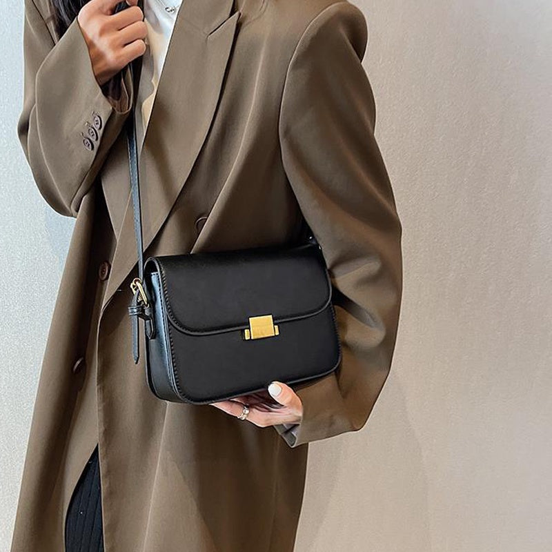 IELGY Women's high-end retro messenger shoulder and armpit small square bag