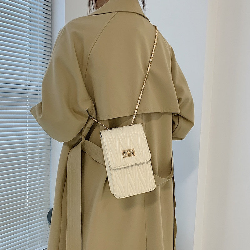 IELGY New fashion rhombus chain shoulder bag street trend retro small bag women