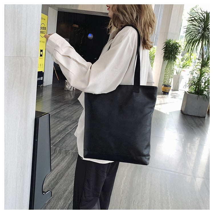 IELGY Single shoulder bag female Korean version of Joker large capacity fashion simple tote bag
