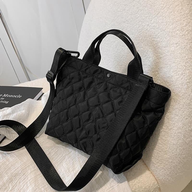 IELGY Lingge embroidery thread niche design all-match messenger portable bucket bag women