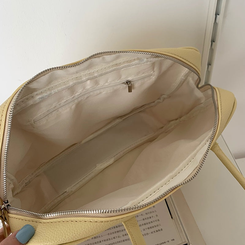 IELGY women's korean style casual zipper large capacity commuter shoulder bag