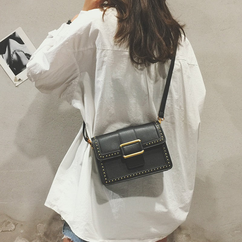 Korean version of the rivet small square bag shoulder Messenger bag