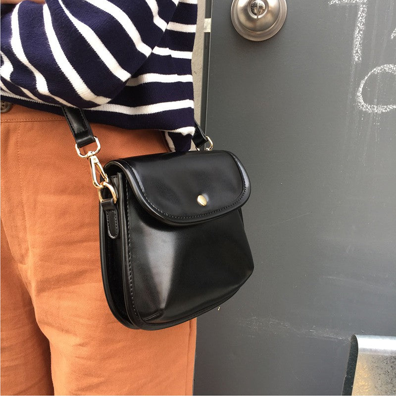 IELGY Retro Small Square Shoulder Messenger Bagshoulder crossbody women simple bag classic street fashion laptop shoulder bag for women