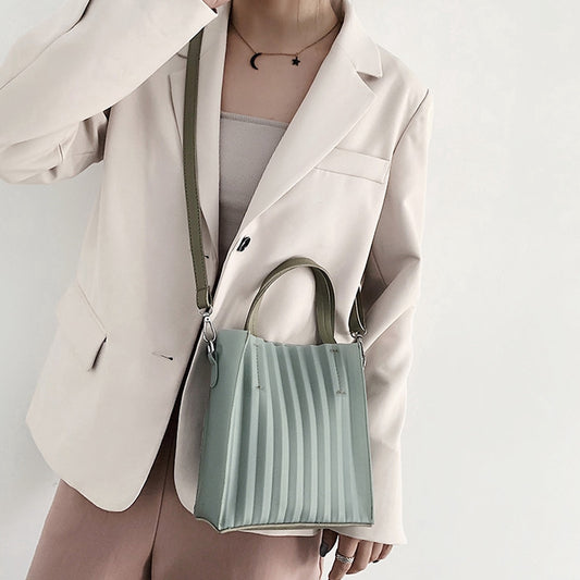 IELGY Korean version of the Messenger bag