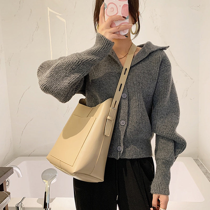 Ielgy bucket bag with large capacity of Korean fashion style for women