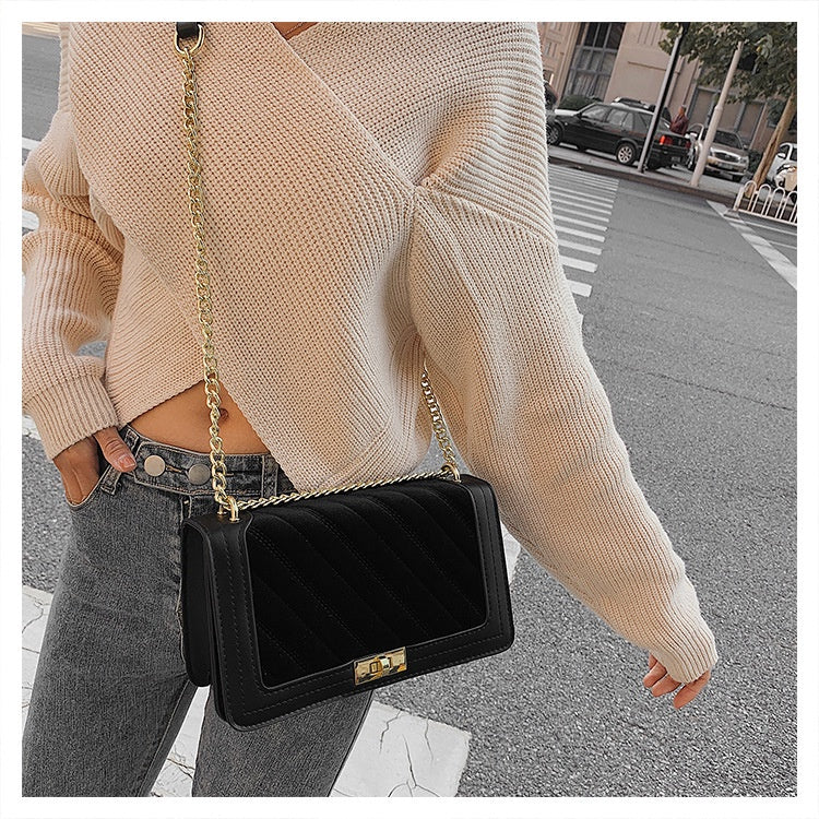 IELGY Women's chain fashion high-end shoulder and armpit diagonal bag
