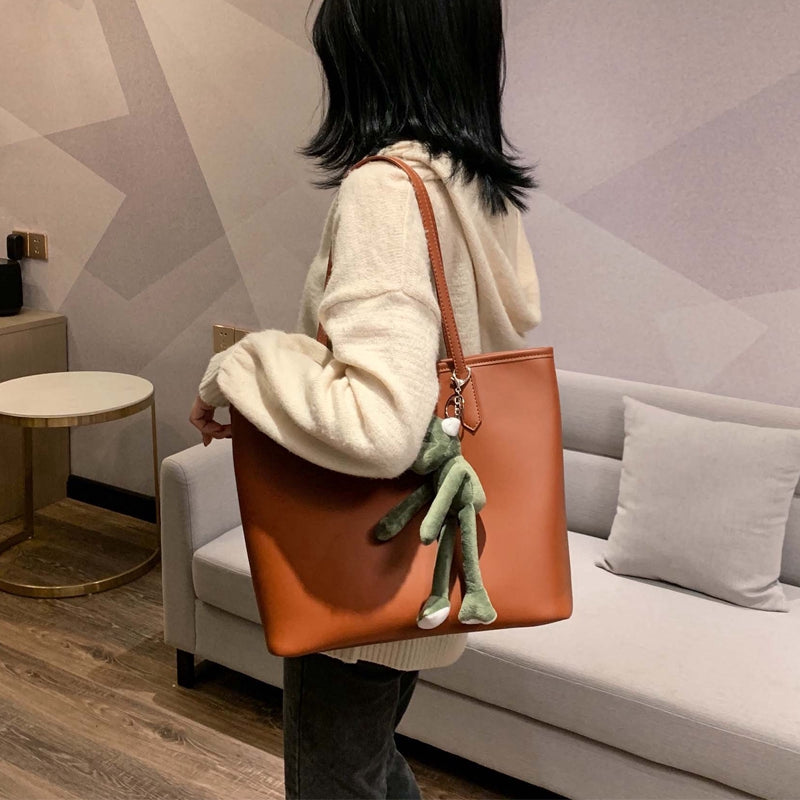 IELGY Large-capacity shoulder bag college student bag female art portable tote bag