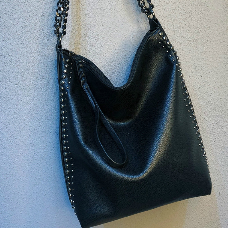 IELGY European and American fashion shoulder chain bucket bag rivet large capacity women bag