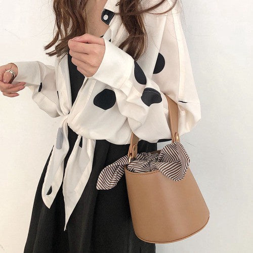 IELGY   Japan and South Korea simple versatile shoulder Messenger bag retro bucket bag