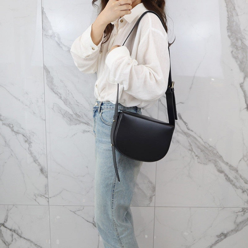 IELGY women's niche design wide shoulder strap half round saddle messenger bag
