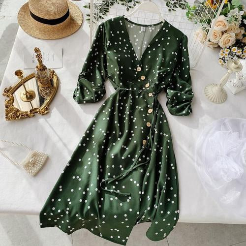 IELGY V-neck design pleated dress