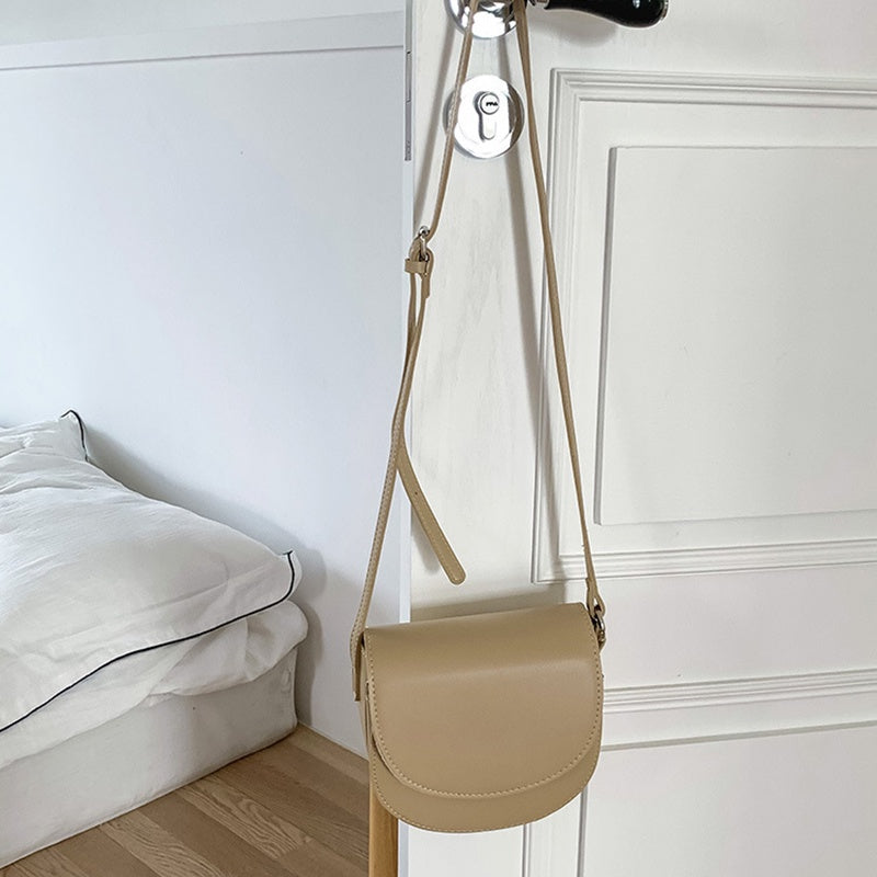 IELGY Simple Retro Solid Color Saddle Crossbody Korean Ladies