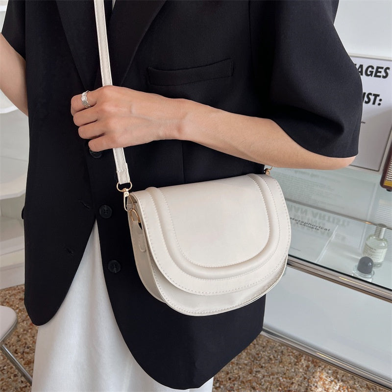 IELGY Cute new trendy fashion western style messenger casual saddle bag women