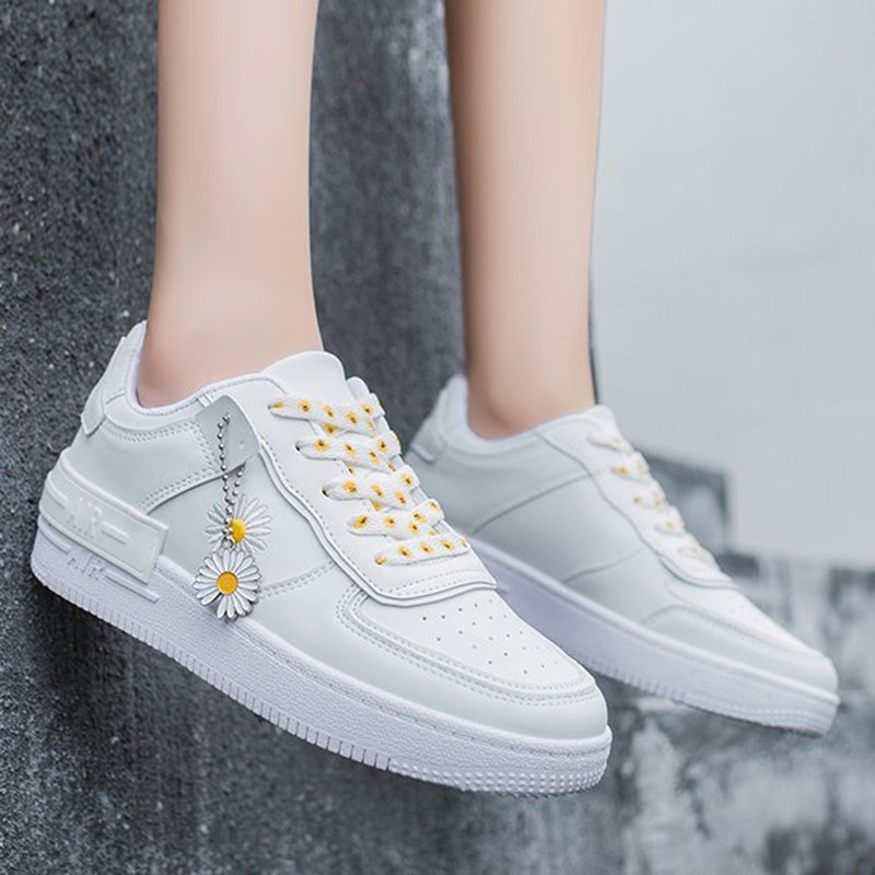 IELGY fashion ladies small daisy breathable port style casual white shoes