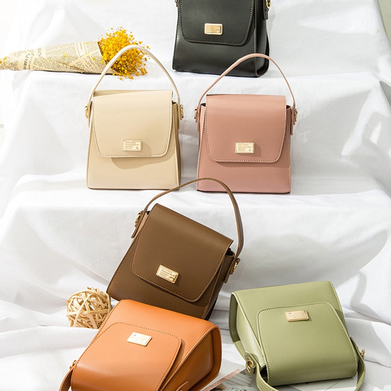 IELGY women's fashion one-shoulder messenger bag handbag Korean version
