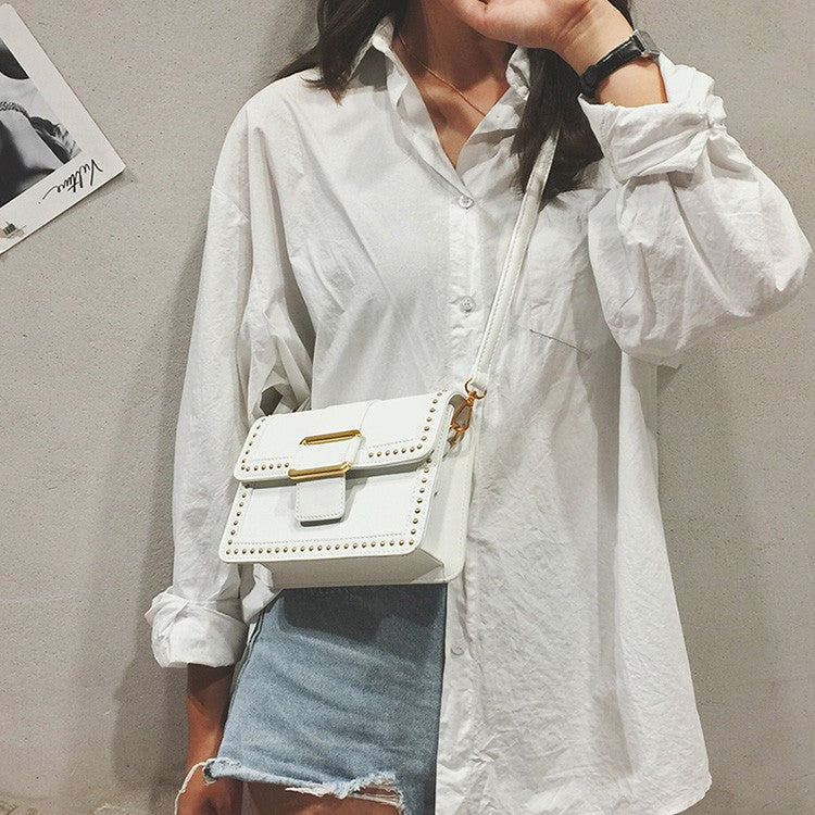 Korean version of the rivet small square bag shoulder Messenger bag